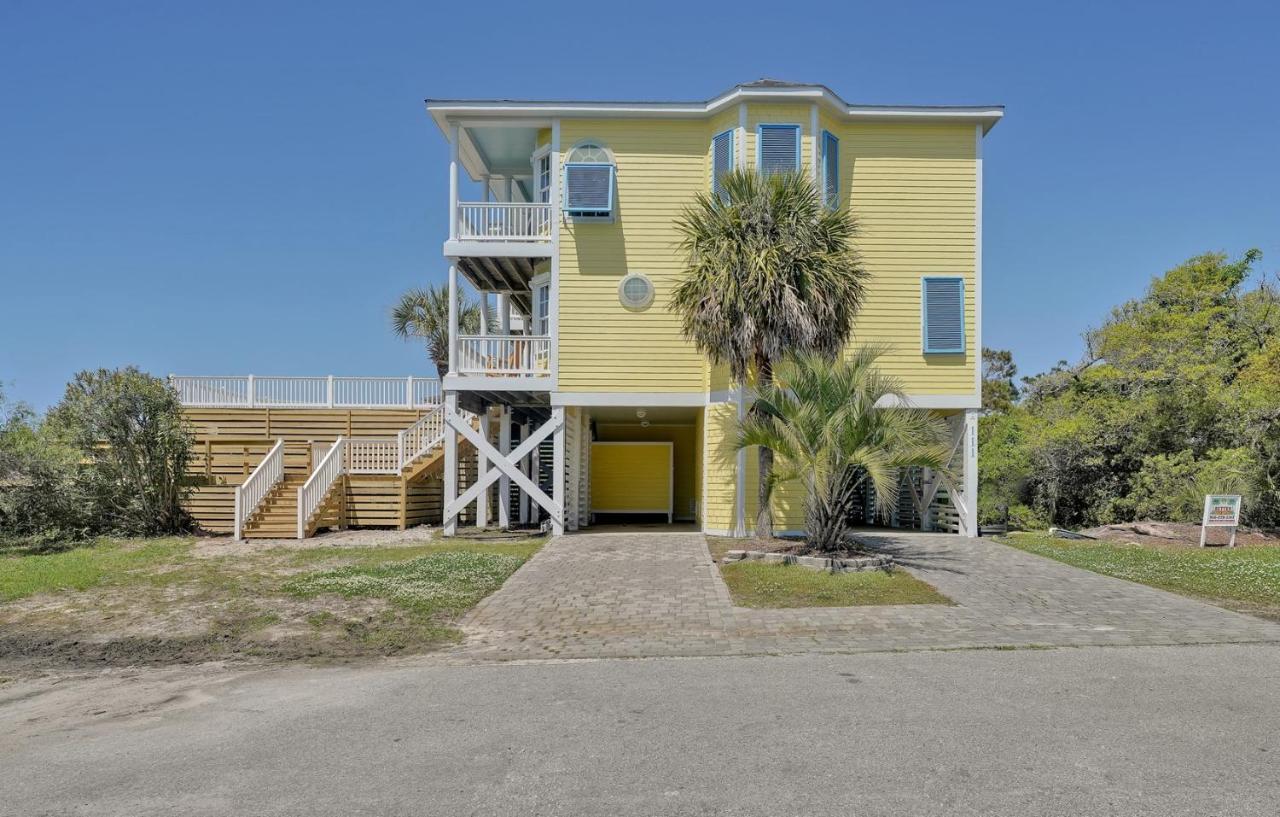 Luck & Laughter Villa Oak Island Exterior photo
