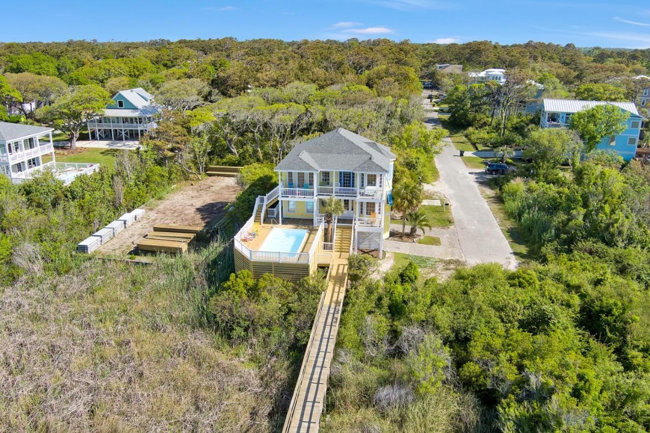 Luck & Laughter Villa Oak Island Exterior photo