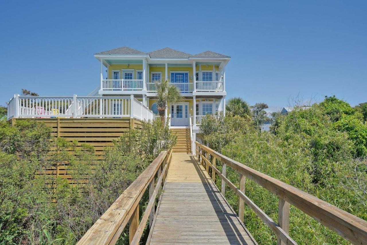 Luck & Laughter Villa Oak Island Exterior photo